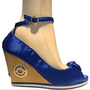 Apple Blue  Satin Platform Shoes Size 8.5
